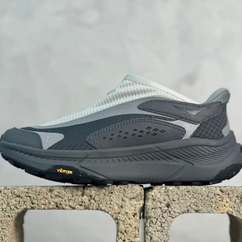HOKA ONE ONE