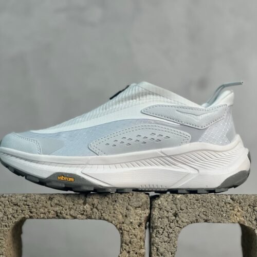 HOKA ONE ONE